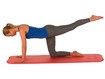 Kvinna som gör en övning för att stärka ryggen