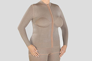 Juzo Expert Silver compressie-thoraxbandage productfoto Vrouw draagt Juzo Expert Silver compressie-thoraxbandage