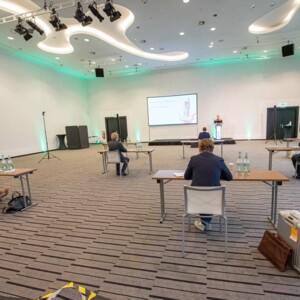 Blick in den Raum Erstes Juzo Symposium, das via Livestream übertragen wurde. Blick in den Raum