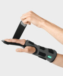 Fingerstödet på handledsortosen Palmar Xtec Digitus fixeras