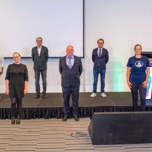 Gtuppenbild v. l.: Christine Hemmann-Moll, Simone Kornappel, Prof. Dr. med. Dieter Blottner, Univ.-Prof. Dr. med. Manfred Infanger, PD Dr. med. Christian Taeger, Isabelle Hoffmann, Dr. med. Anett Reißhauer