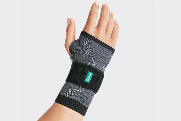 JuzoFlex Manu Xtra Hand with JuzoFlex Manu Xtra wrist support