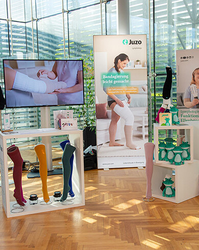 Juzo Stand beim Symposium Wolfsberg