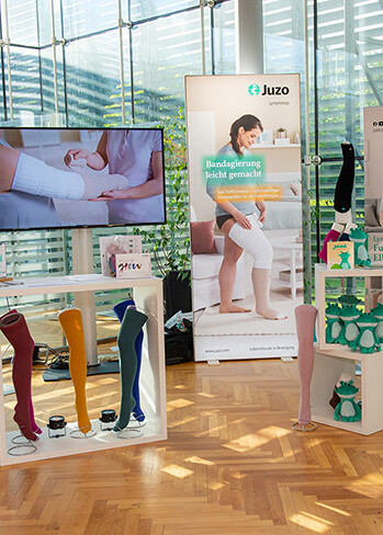 Juzo Stand beim Symposium Wolfsberg Juzo Stand beim Symposium Wolfsberg