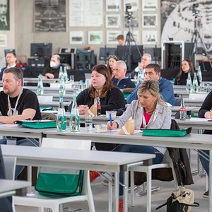 Die Veranstaltung im Hugo Junkers Hangar fand aufgrund von Corona als Hybrid-Veranstaltung statt.