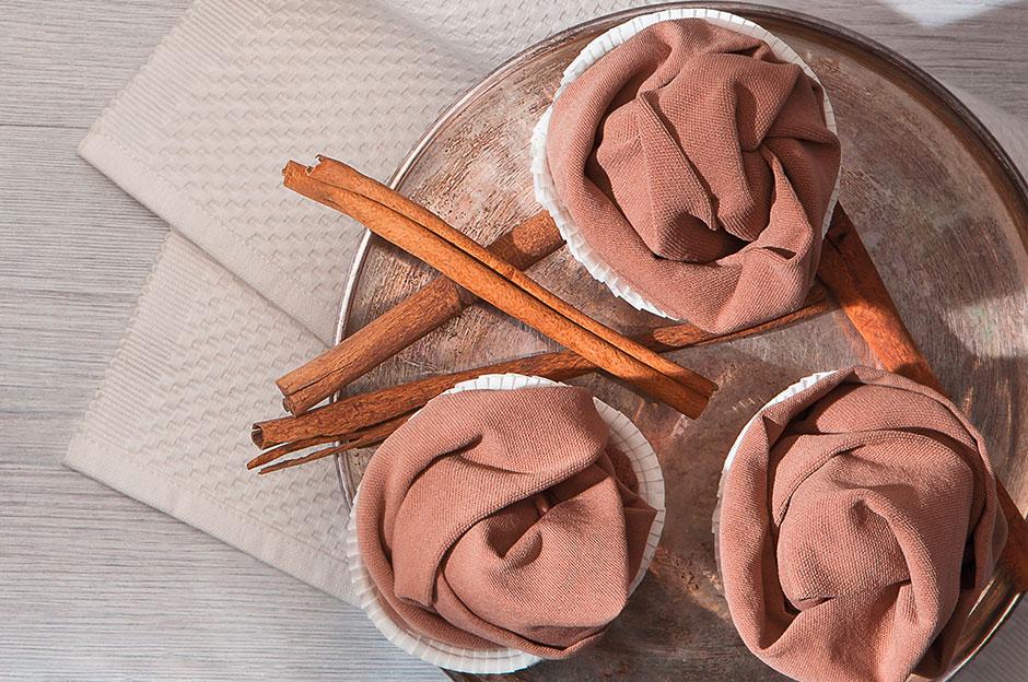 Juzo Cinnamon stockings Juzo stockings Cinnamon with cinnamon sticks