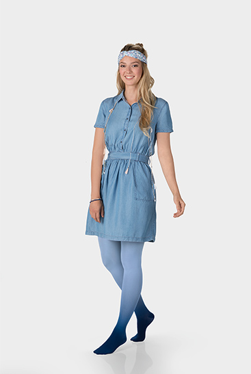 6. Produktbild Juzo Inspiration Lifestyle Bild, Dip Dye Collection in der Farbe Blau