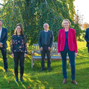 Gruppenbild Prof. Dr. med. Markus Küntscher, Ines Nax, Dr. med. Bernd Hartmann, Dr. med. Mechthild Sinnig, Univ.-Prof. Dr. med. Frank Siemers.