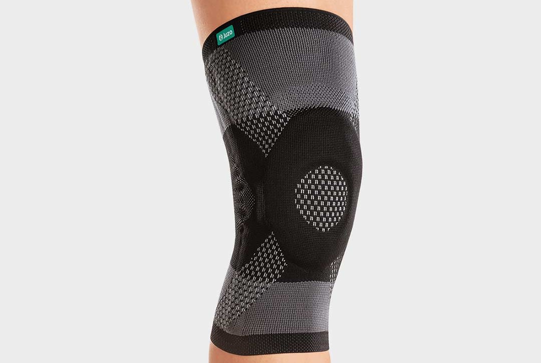 JuzoFlex Genu Xtra Knie mit Kniebandage Genu Xtra
