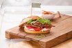 Burger entrecote con ginepro, mela e chutney