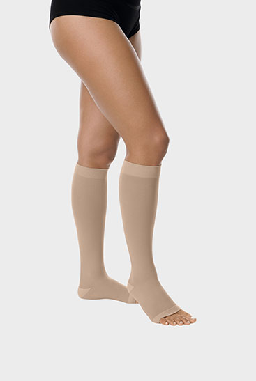 Chaussettes Juzo Basic avec pointe de pied ouverte en coloris amande