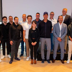 Gruppenbild v.l.n.r.: Sonja Eham (Juzo), Dr. med. dent. Alexander Grau, Mathias Leitloff (Juzo), Dr. Guido Meyer, Markus Rachl, Norman Dannhauer, Marie-Caroline von Maltzan, Richard Nömeier, Marc-Kevin Goellner, Dr. med. Alfred Lohninger, Marc Hohmann, Prof. Dr. med. Oliver Tobolski, Thomas Kopp